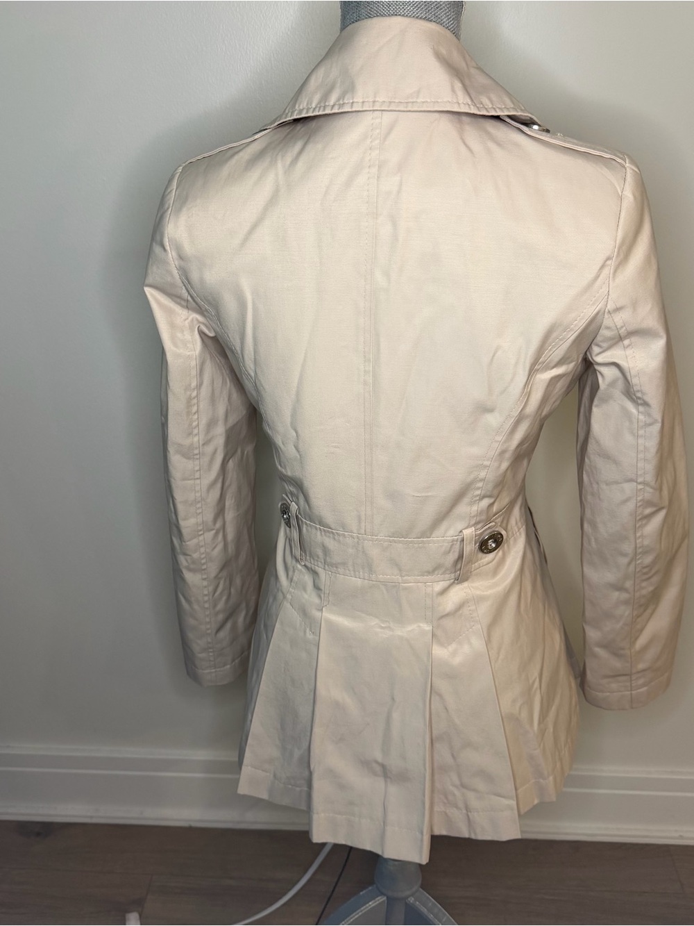 Via Spiga Light Cream Double-Breasted Trench Jacket, XS - Picture 2 of 10